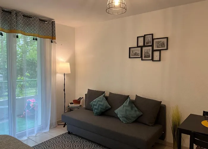 Cosy Avec Parking Privatif Апартаменты *