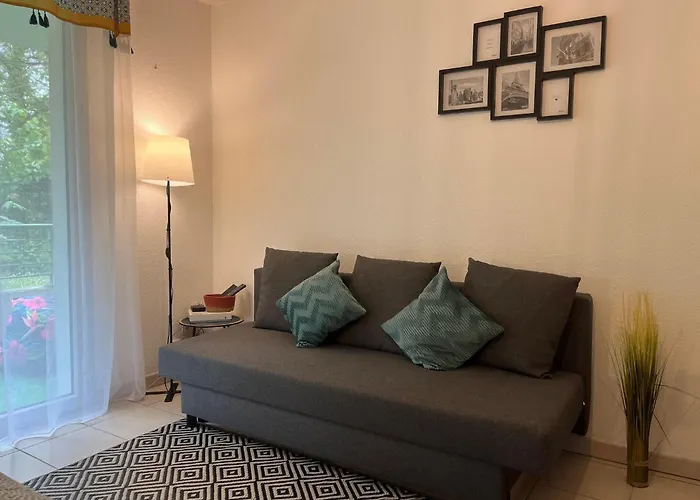 Cosy Avec Parking Privatif * Монрежо