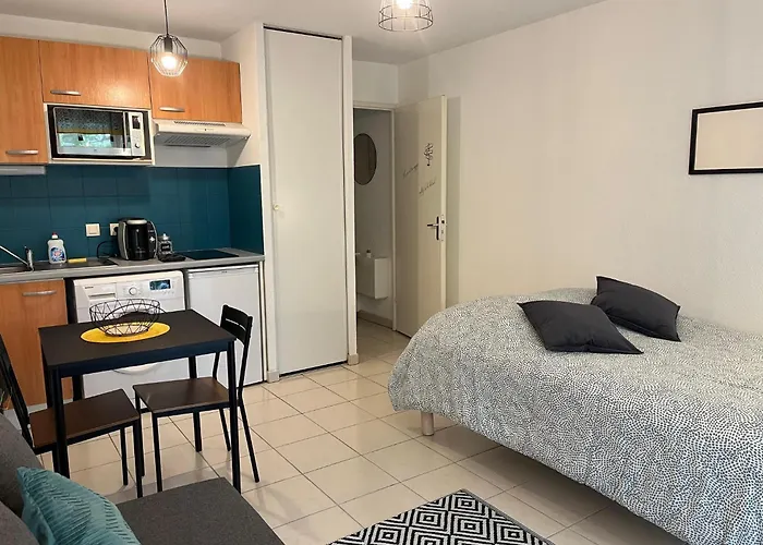 Cosy Avec Parking Privatif Апартаменты Монрежо