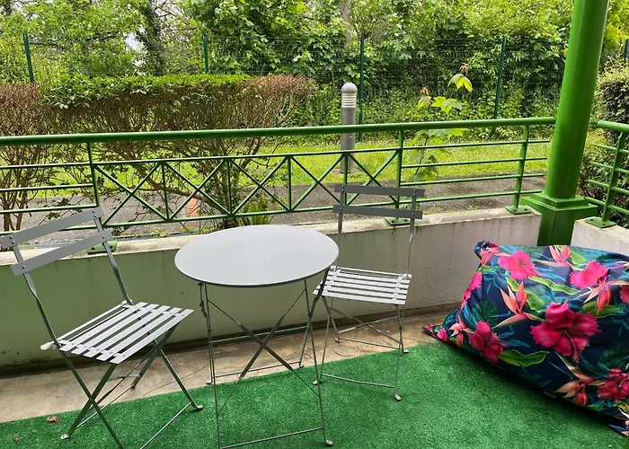 Cosy Avec Parking Privatif Апартаменты Монрежо